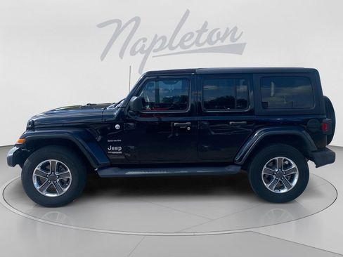 Used 2021 Jeep Wrangler Unlimited Sahara AWD/4WD image 2