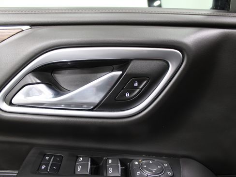 Used 2021 Chevrolet Tahoe High Country w/ Premium Package image 8