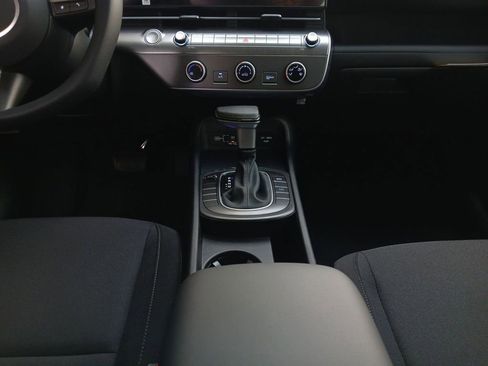 New 2026 Hyundai Kona SE FWD image 11