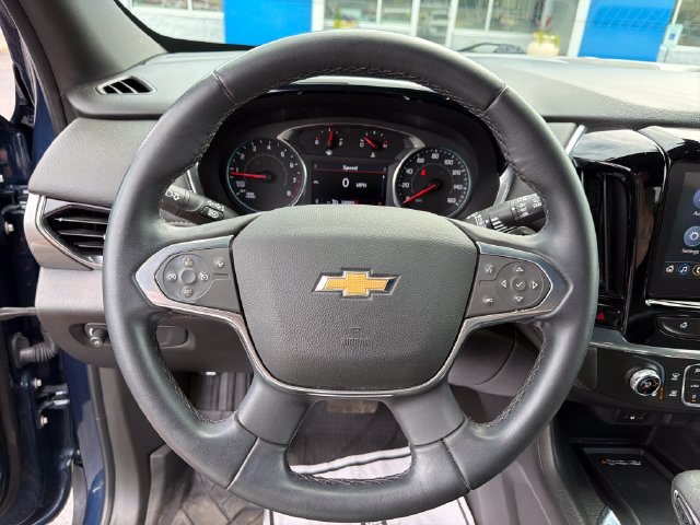Used 2023 Chevrolet Traverse LT AWD/4WD image 16