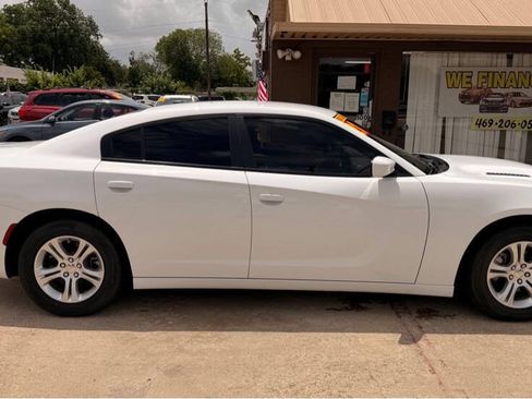 Used 2021 Dodge Charger SXT RWD image 6
