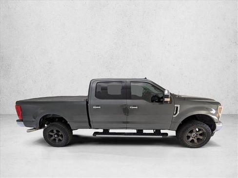 Used 2019 Ford F250 XLT w/ XLT Premium Package image 4