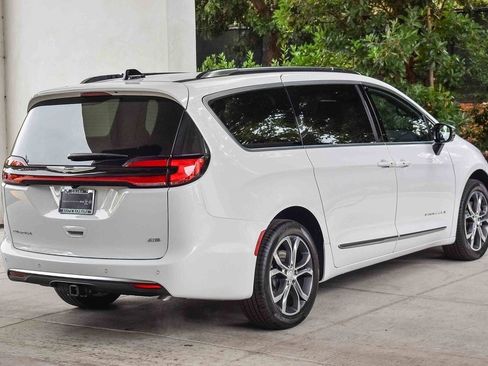 New 2026 Chrysler Pacifica Pinnacle w/ Trailer Tow Group image 6
