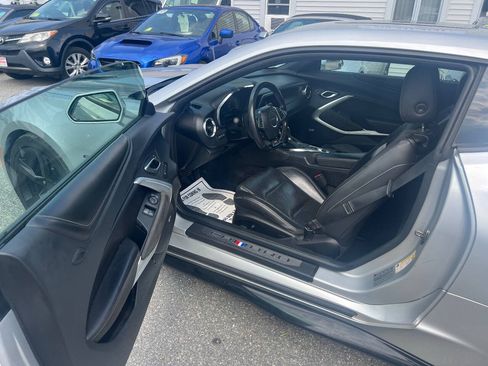 Used 2018 Chevrolet Camaro SS RWD image 14