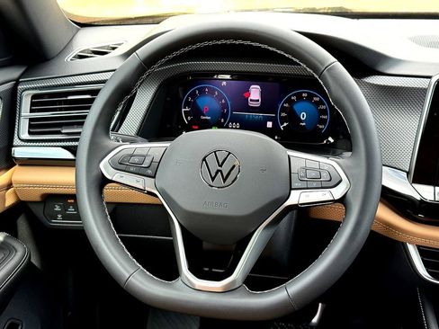 New 2026 Volkswagen Atlas Cross Sport SEL AWD/4WD image 19
