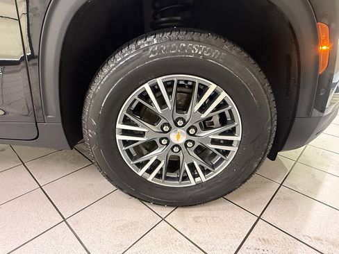 Certified 2024 Chevrolet Traverse LT w/ Enhanced Driving Package image 15