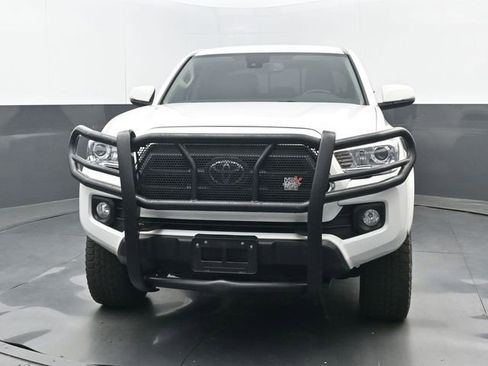 Used 2023 Toyota Tacoma SR5 w/ Technology Package AWD/4WD image 5