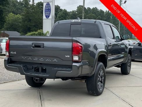 Used 2023 Toyota Tacoma SR5 w/ Technology Package image 7