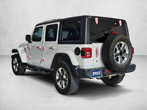 Used 2018 Jeep Wrangler Unlimited Sahara w/ Dual Top Group AWD/4WD image 7