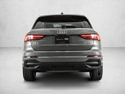 Certified 2025 Audi Q3 2.0T Premium w/ Convenience Package image 7