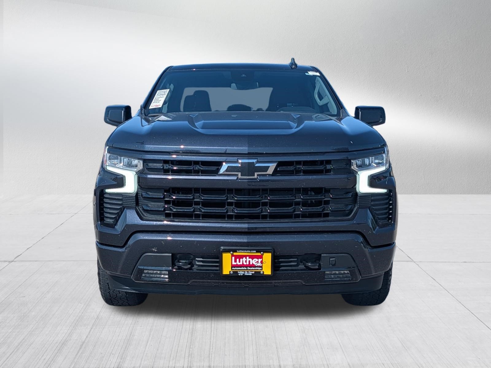 Used 2024 Chevrolet Silverado 1500 RST AWD/4WD image 2