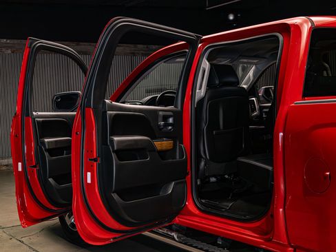 Used 2015 Chevrolet Silverado 1500 LTZ image 26