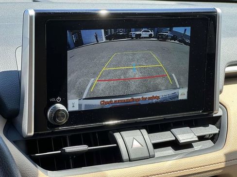 Used 2025 Toyota RAV4 LE FWD image 33