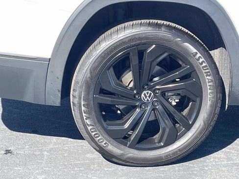Used 2023 Volkswagen Atlas SE image 9