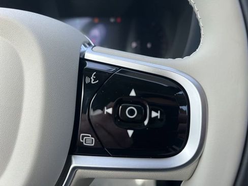 New 2026 Volvo XC60 B5 Ultra w/ Climate Package image 30