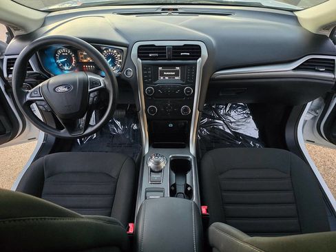 Used 2018 Ford Fusion SE image 37