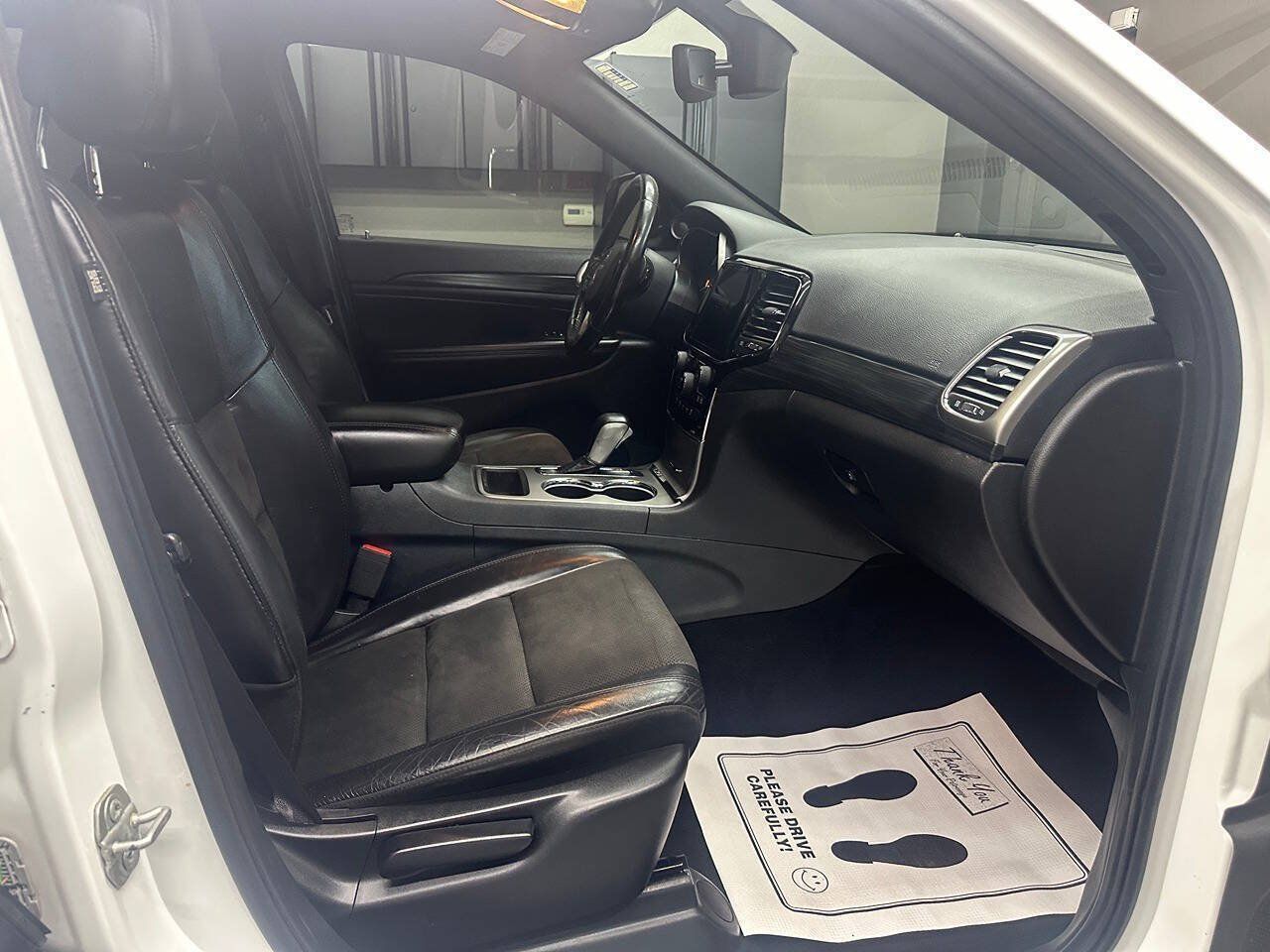 Used 2019 Jeep Grand Cherokee Altitude AWD/4WD image 30
