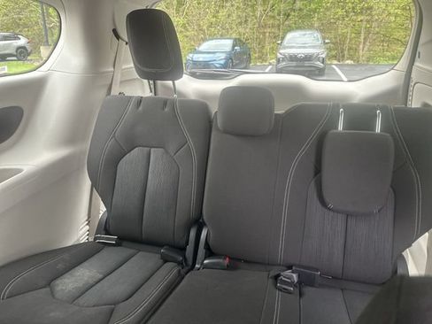 Used 2023 Chrysler Voyager LX FWD image 28