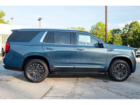 New 2026 GMC Yukon Elevation w/ Elevation Premium Package AWD/4WD image 9