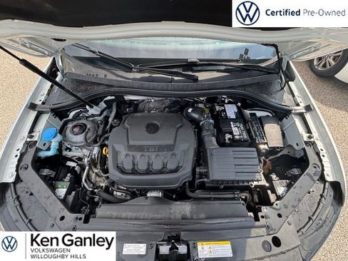 Certified 2024 Volkswagen Tiguan SEL R-Line AWD/4WD image 9