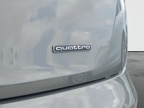 Used 2023 Audi Q5 2.0T Premium w/ Convenience Package AWD/4WD image 8