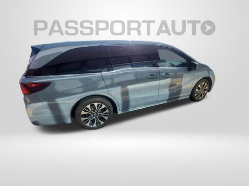 Used 2026 Honda Odyssey Elite image 3