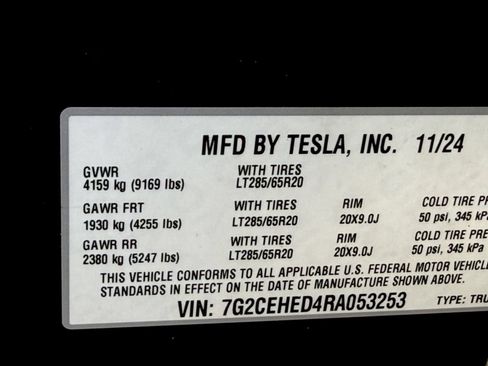 Used 2024 Tesla Cybertruck AWD Crew Cab image 24