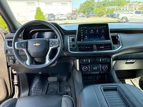 Used 2024 Chevrolet Tahoe Premier AWD/4WD image 8