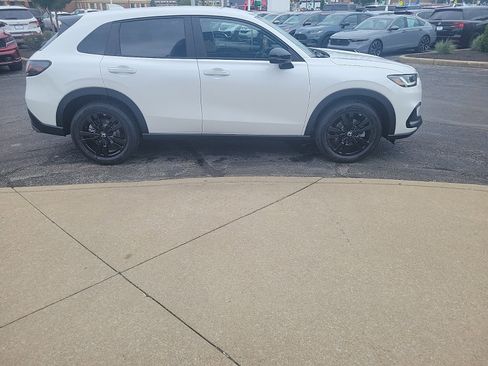 New 2026 Honda HR-V Sport image 4