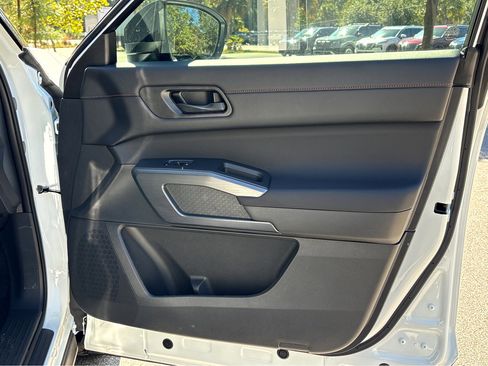 New 2025 Nissan Pathfinder Rock Creek image 11