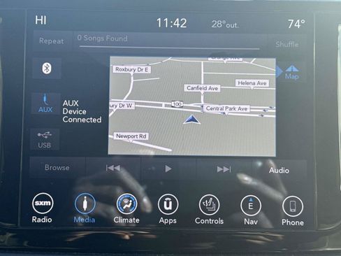 Used 2019 Chrysler Pacifica Touring-L FWD image 23