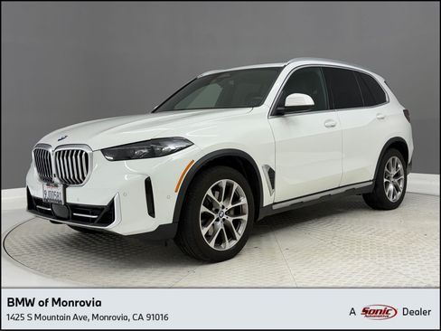Used 2024 BMW X5 xDrive40i w/ Parking Assistance Package AWD/4WD image 1