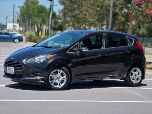 Used 2014 Ford Fiesta SE w/ Exterior Protection Package FWD image 15