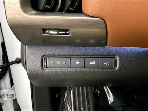 New 2025 Nissan Pathfinder Platinum w/ Lighting Package (N93) image 28