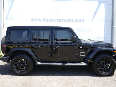 Used 2024 Jeep Wrangler Unlimited Sahara w/ Technology Group AWD/4WD image 7
