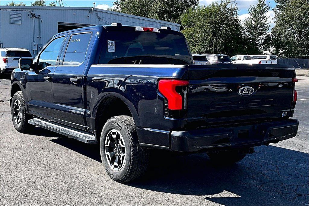 Used 2022 Ford F150 Lightning XLT w/ Max Trailer Tow Package AWD/4WD image 3