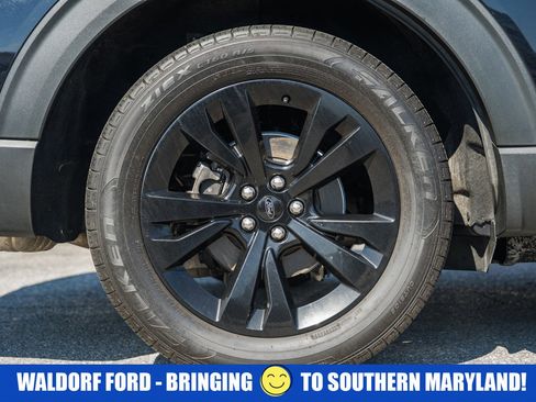 Used 2022 Ford Explorer XLT w/ Equipment Group 202A image 20