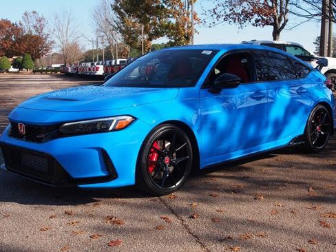 Used 2024 Honda Civic Type R image 3