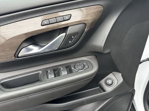 Used 2022 GMC Terrain Denali image 24