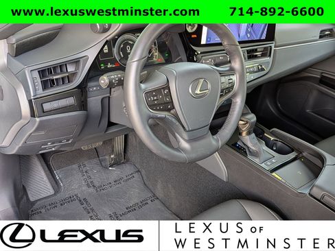 Used 2025 Lexus ES 300h w/ Premium Package FWD image 17