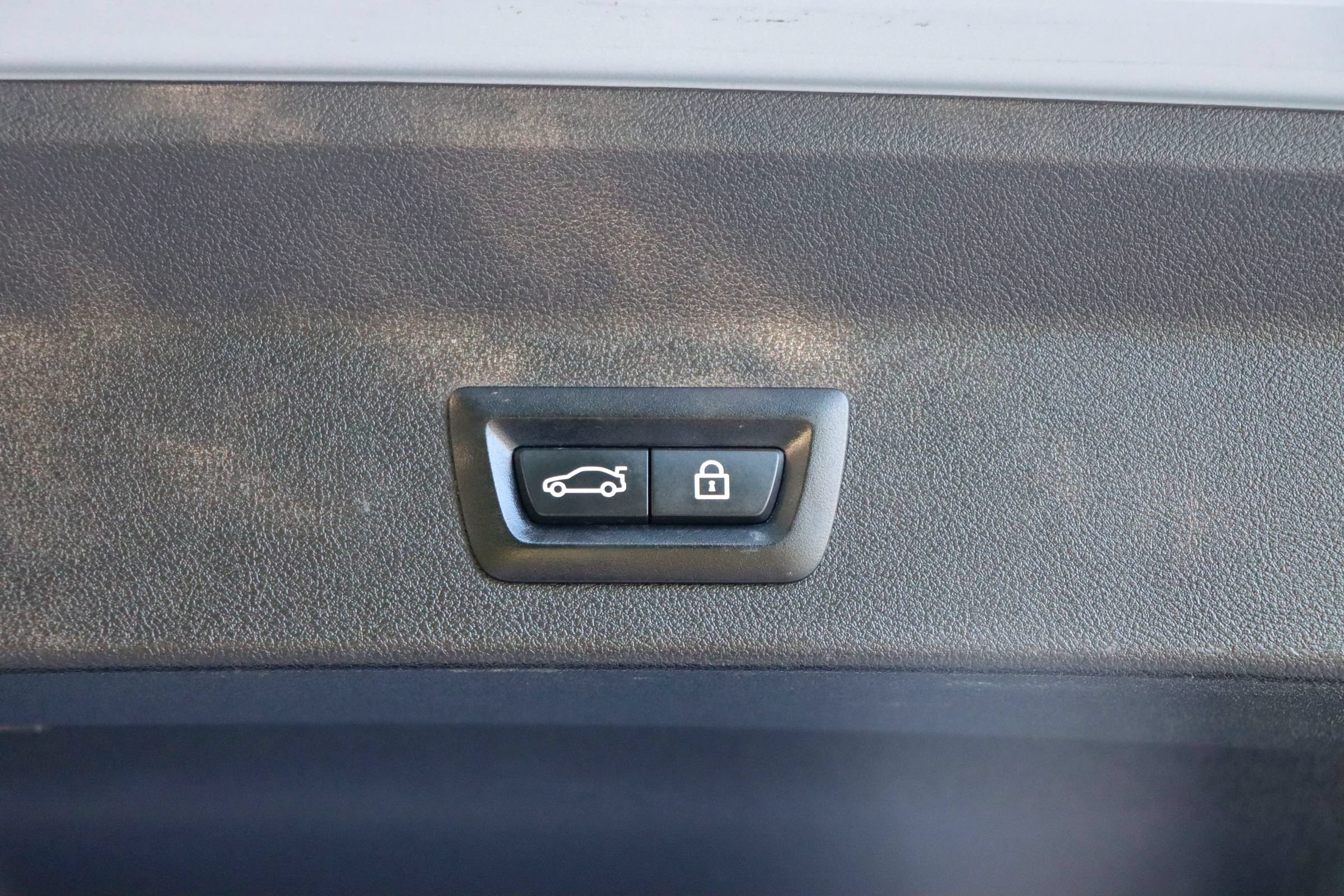 Used 2019 BMW X3 sDrive30i w/ Convenience Package RWD image 25