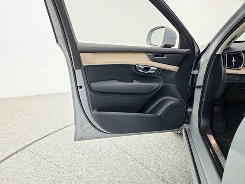 New 2026 Volvo XC90 B6 Plus w/ Protection Package Premier AWD/4WD image 23
