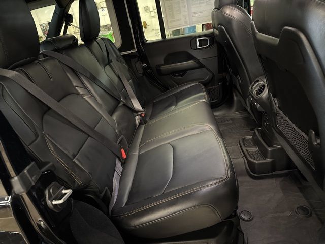 Used 2024 Jeep Wrangler Unlimited Sahara AWD/4WD image 26