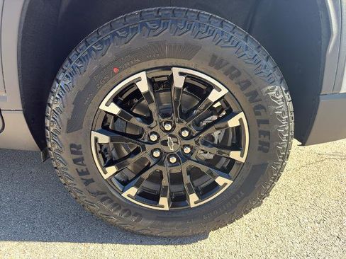 New 2026 Chevrolet Traverse Z71 w/ Enhanced Driving Package image 9