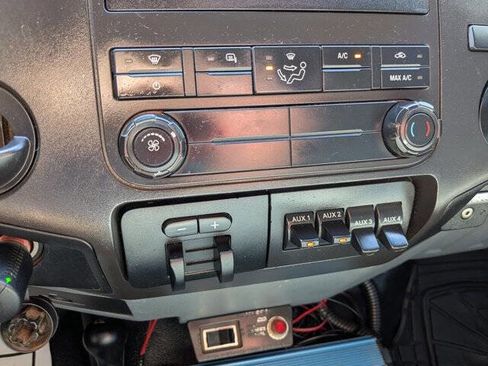 Used 2015 Ford F550 4x4 Regular Cab Super Duty image 21