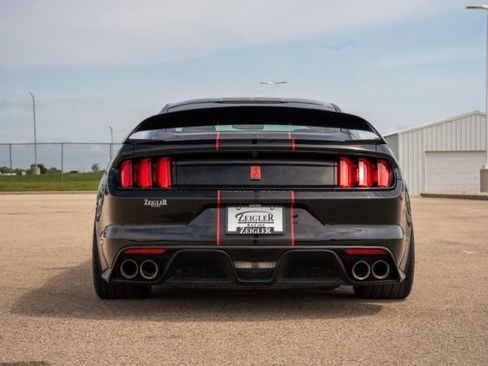 Used 2016 Ford Mustang Shelby GT350R RWD image 6