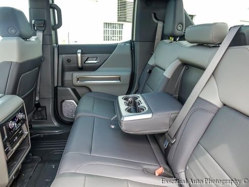 New 2025 GMC Hummer EV 3X image 13