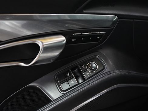 Used 2014 Porsche 911 Turbo image 22