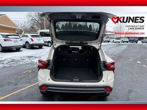 New 2026 Chevrolet Trax RS w/ Driver Confidence Package image 20