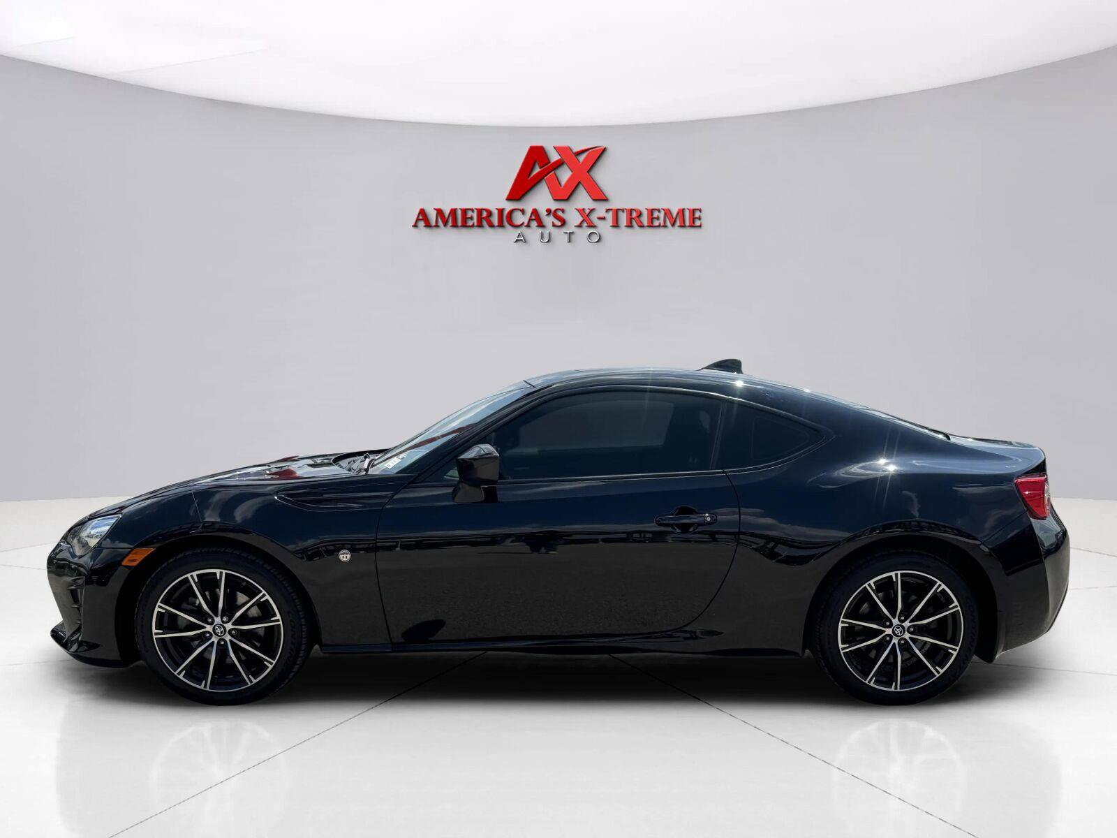 Used 2020 Toyota 86 RWD image 2